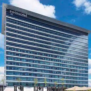 https://swissotel-clark-philippines.angeleshotels.net